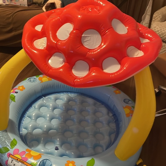 Intex - Mushroom- Inflatable Baby- Toddler- Pool UV - Picture 2 of 4